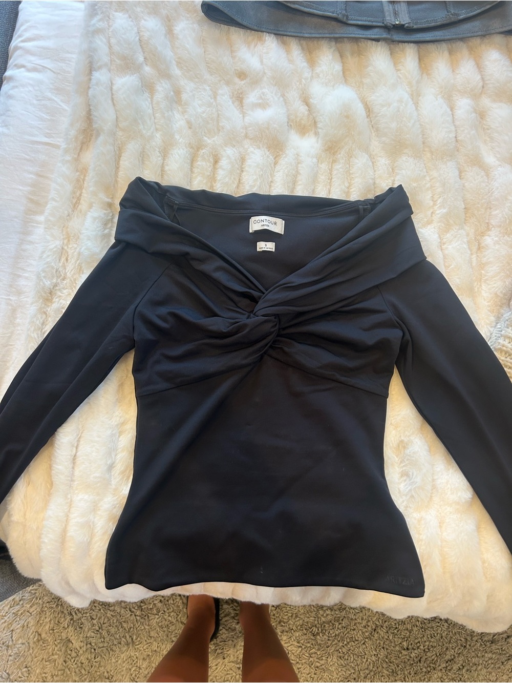 Aritzia Black Off-Shoulder Twist-Front Long Sleeve Top